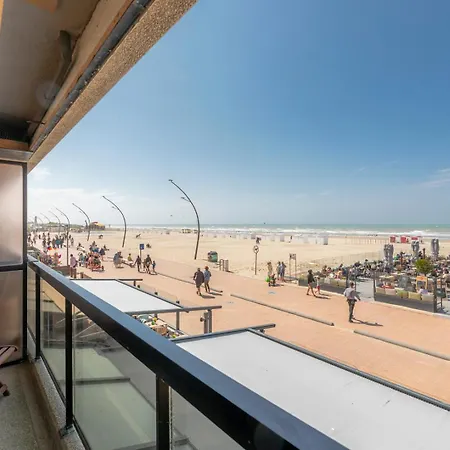 Daire Astoria Palace 0101 - 2 Bedrooms 5p - Centrally Located On The Promenade Sea View De Panne