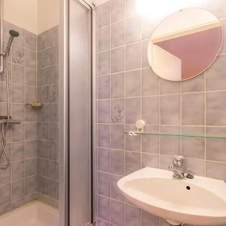 Astoria Palace 0101 - 2 Bedrooms 5p - Centrally Located On The Promenade Sea View Apartman