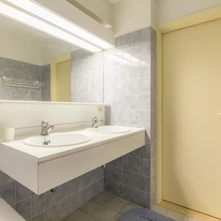 Astoria Palace 0101 - 2 Bedrooms 5p - Centrally Located On The Promenade Sea View * De Panne