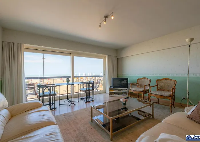 Astoria Palace 0101 - 2 Bedrooms 5p - Centrally Located On The Promenade Sea View *