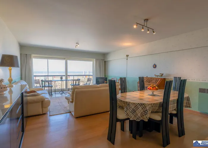 Appartement Astoria Palace 0101 - 2 Bedrooms 5p - Centrally Located On The Promenade Sea View De Panne