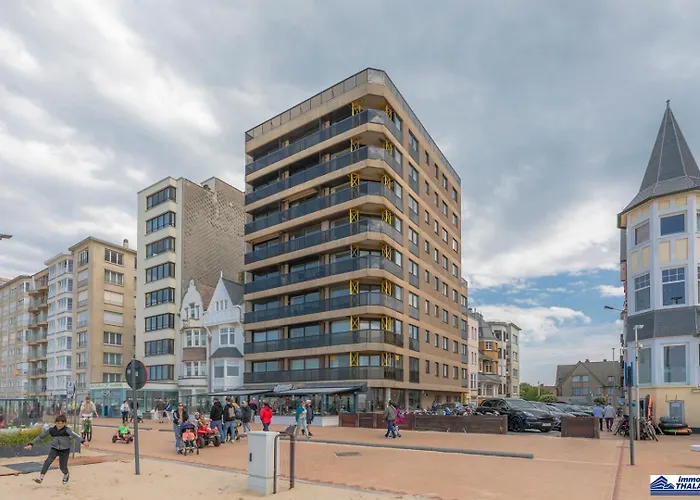 Astoria Palace 0101 - 2 Bedrooms 5p - Centrally Located On The Promenade Sea View Appartement De Panne